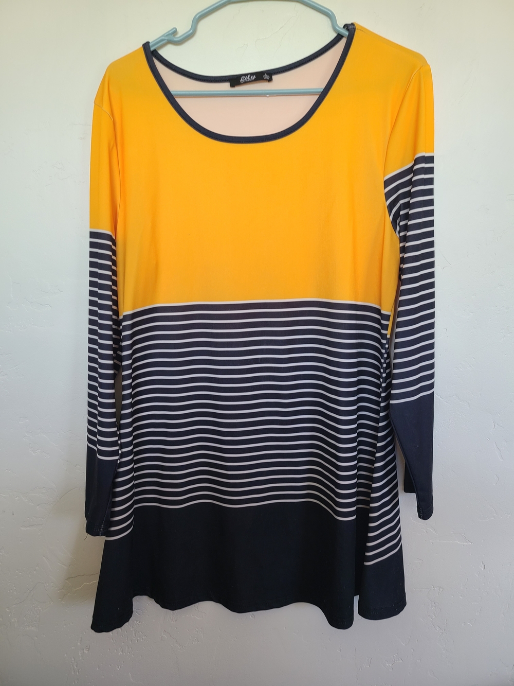 Lily By  Firmiana Yellow and Black Striped Long Sleeve Tunic, Size L
